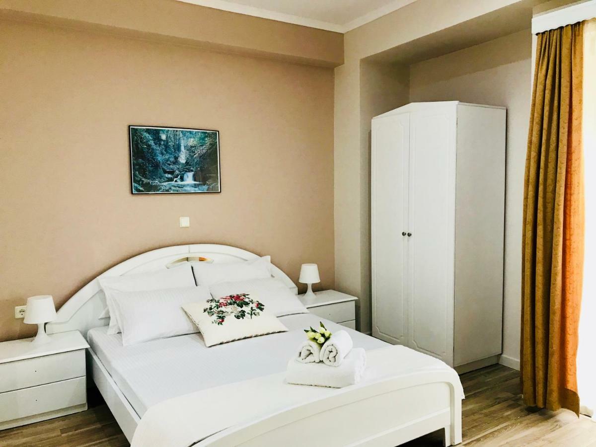 Joy Hotel 2*